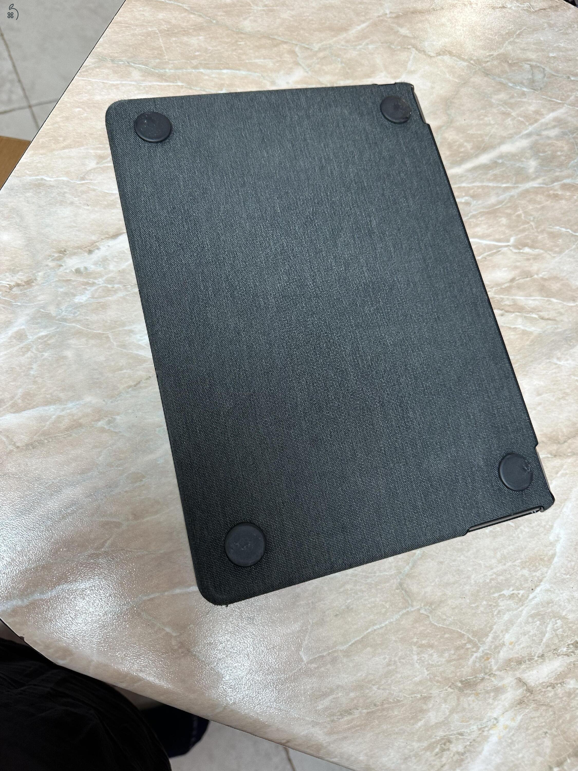 Eladó MacBook Air M2 (2022) 8GB/512GB