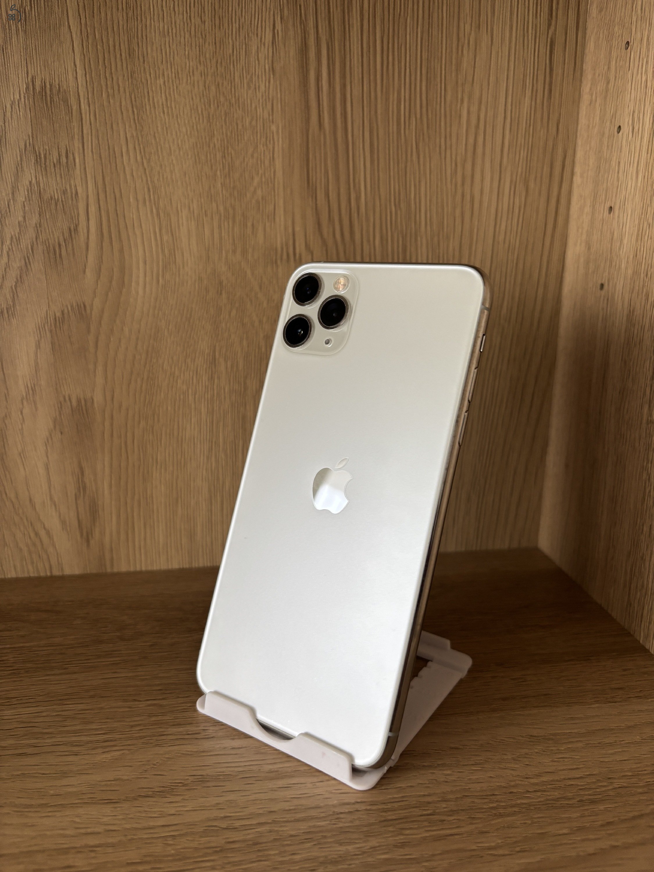 iPhone 11 Pro Max / Fehér / 64GB / Kártya független / Akku 71%