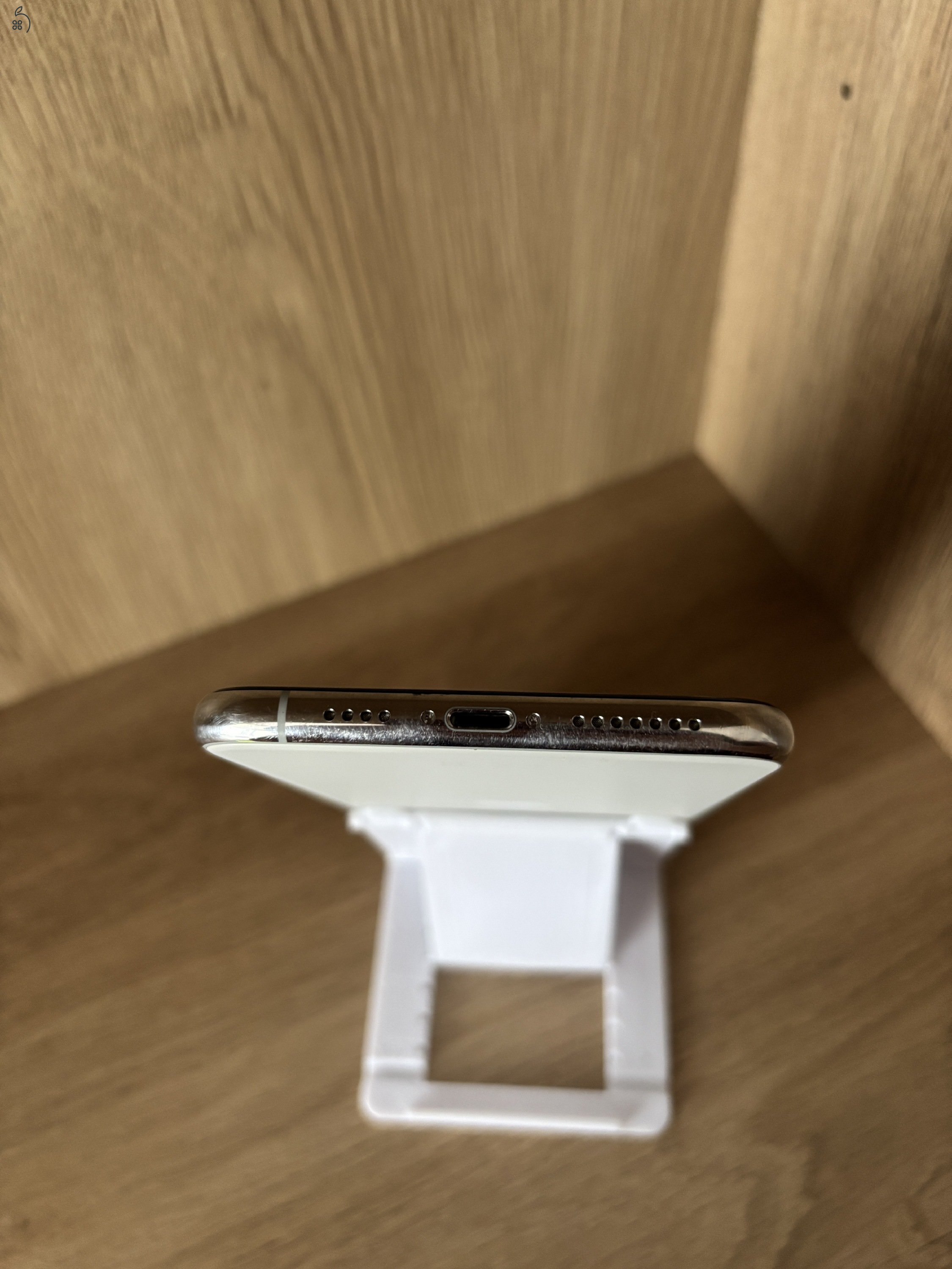 iPhone 11 Pro Max / Fehér / 64GB / Kártya független / Akku 71%