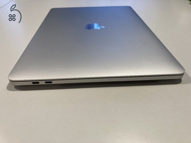 MacBook Pro i5@2.0GHz, 16GB RAM, 1TB SSD