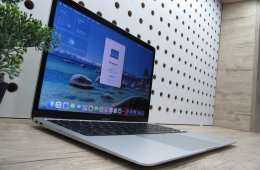 Apple MacBook Air 13” (2020, M1) – Karcmentes, pehelykönnyű és villámgyors, akár 15 óra üzemidő – 8 GB RAM – 256 GB SSD – 3 hónap garancia