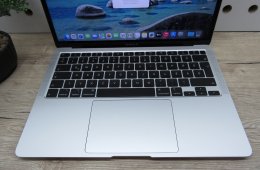 Apple MacBook Air 13” (2020, M1) – Karcmentes, pehelykönnyű és villámgyors, akár 15 óra üzemidő – 8 GB RAM – 256 GB SSD – 3 hónap garancia