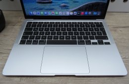 Apple MacBook Air 13” (2020, M1) – Karcmentes, pehelykönnyű és villámgyors, akár 15 óra üzemidő – 8 GB RAM – 256 GB SSD – 3 hónap garancia