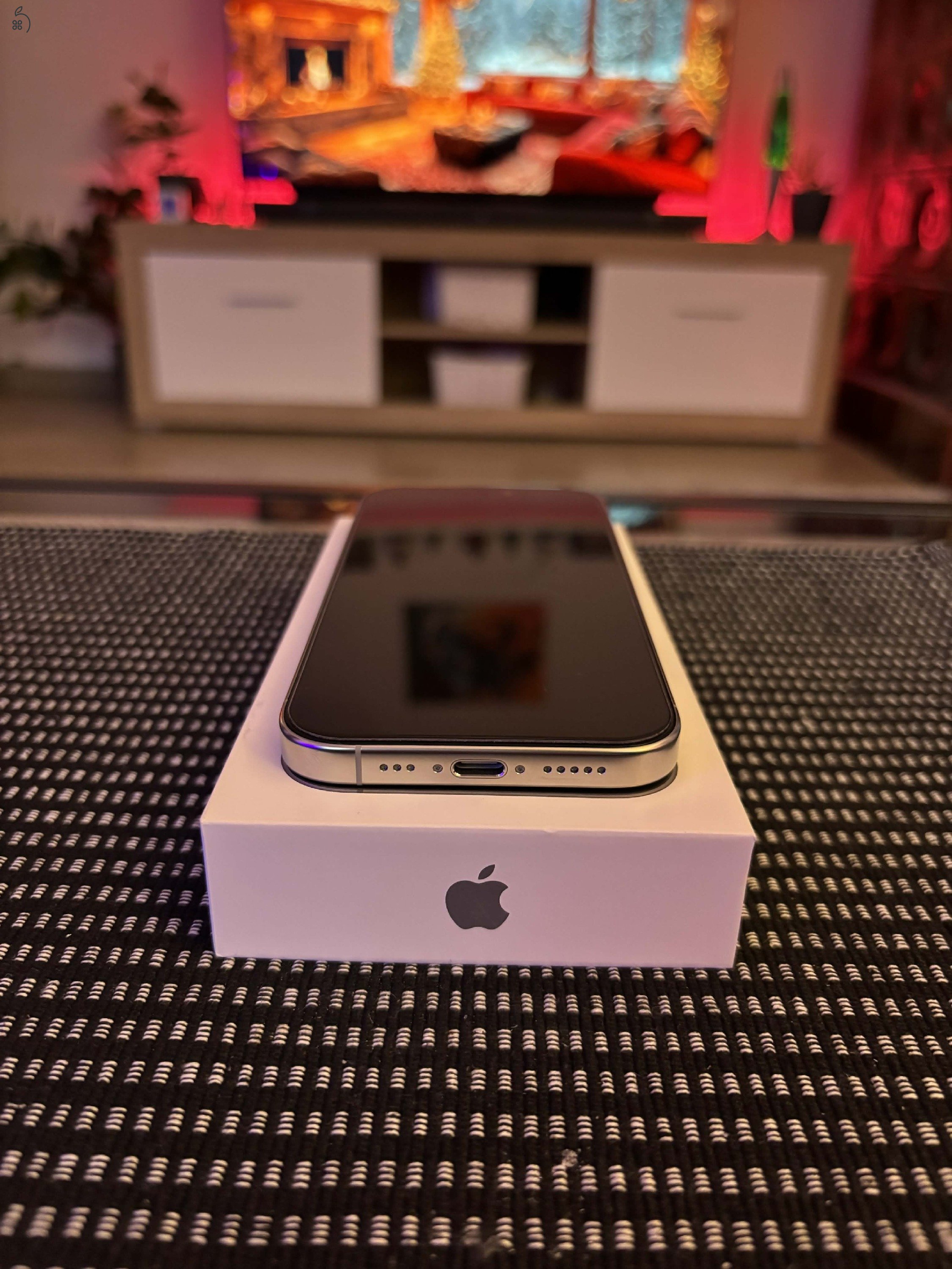 iPhone 16 Pro 128 GB - Garanciával 2028.08.12-ig