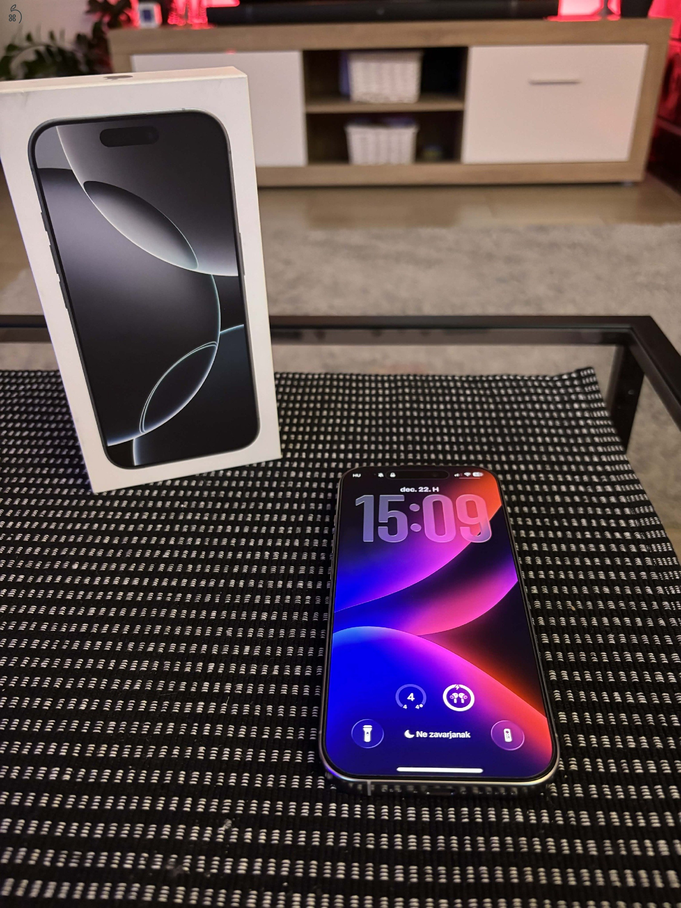 iPhone 16 Pro 128 GB - Garanciával 2028.08.12-ig