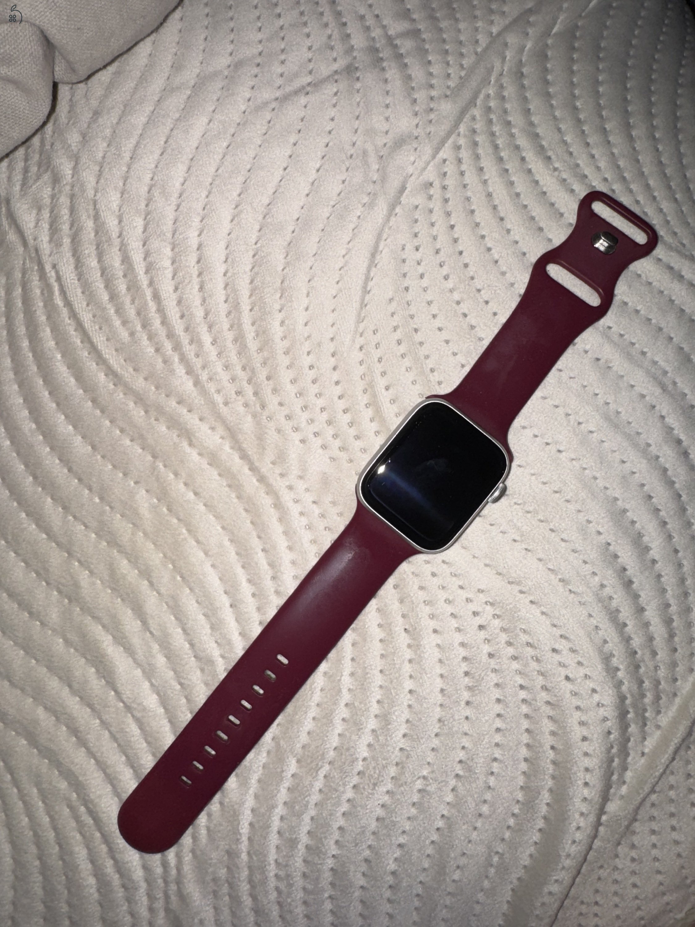 Apple Watch SE (GPS + Cellular) 2. Generáció