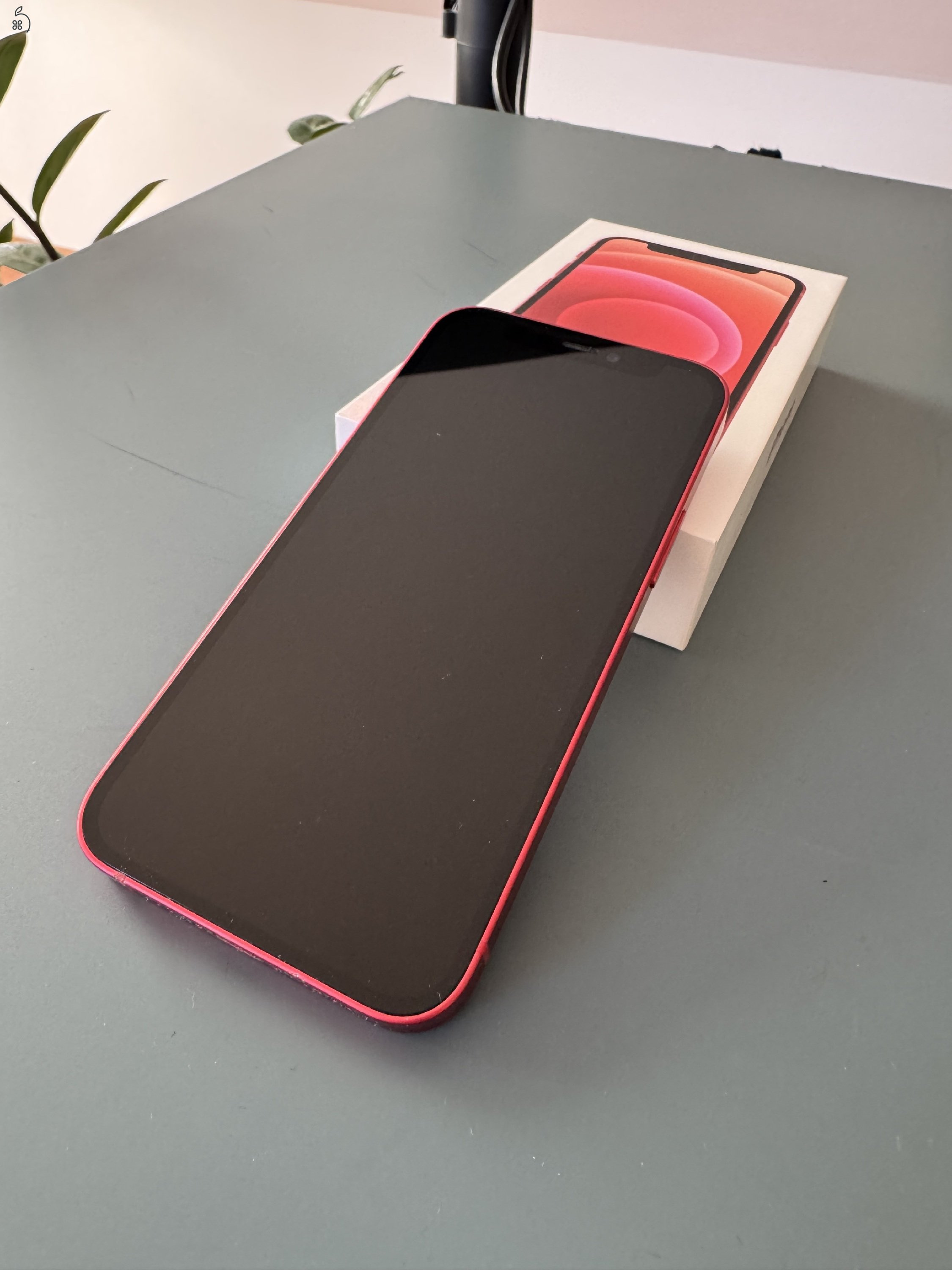 Megkímélt állapotú Iphone 12 mini 