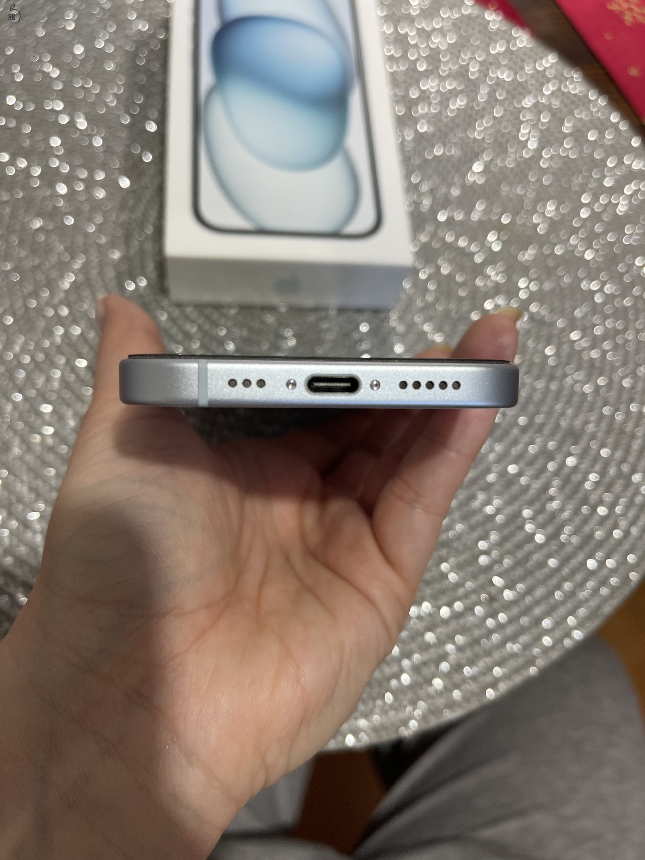 Makulátlan iPhone 15 128 GB kék