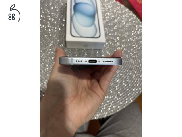 Makulátlan iPhone 15 128 GB kék