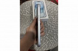 Makulátlan iPhone 15 128 GB kék