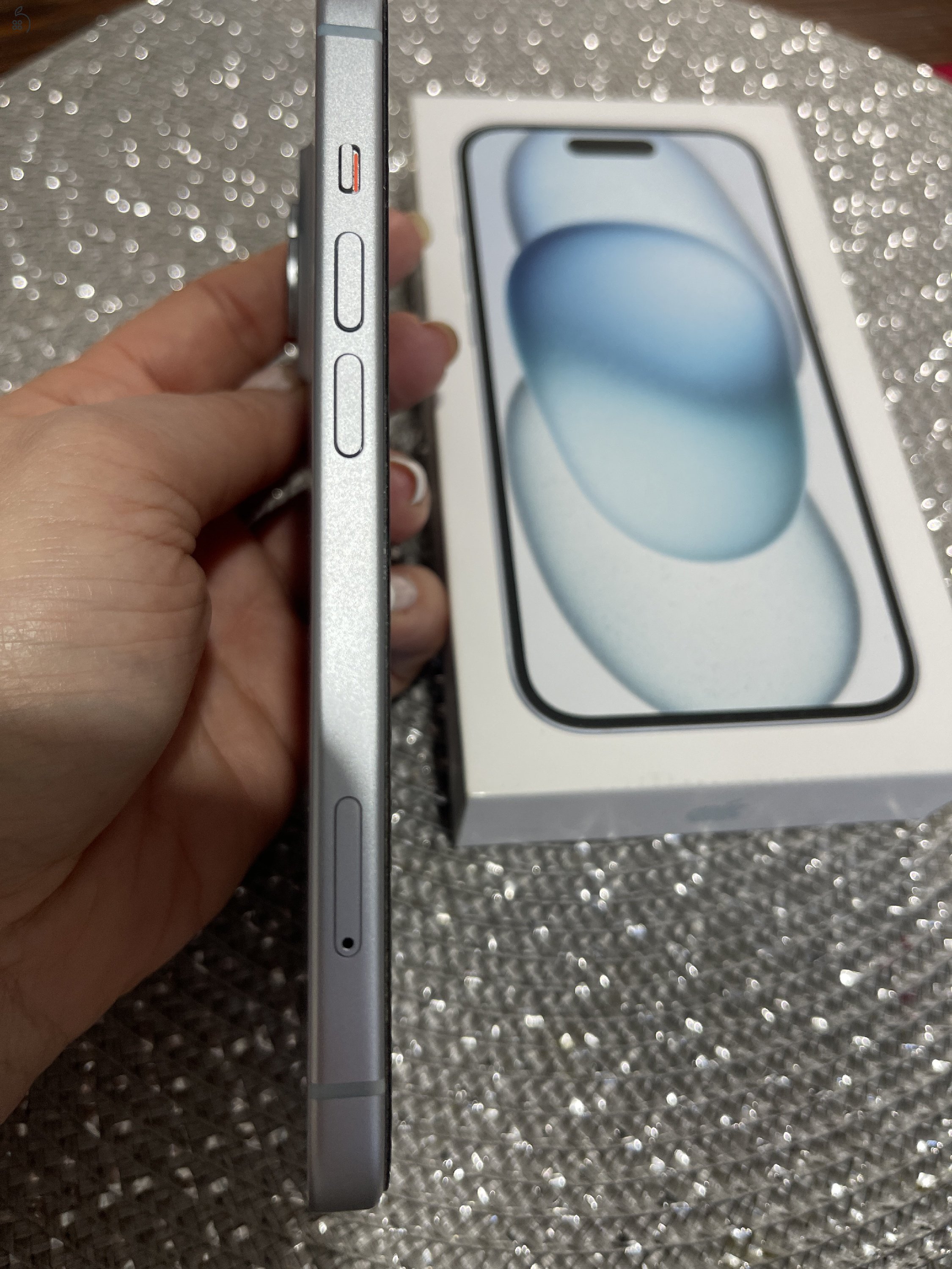 Makulátlan iPhone 15 128 GB kék