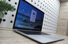 Apple MacBook Air 13” (2020, M1) – Megkímélt, pehelykönnyű és villámgyors, akár 15 óra üzemidő – 8 GB RAM – 256 GB SSD – 3 hónap garancia