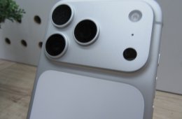 Apple iPhone 17 Pro – Silver – Szinte új élmény: 3 ciklus / 100% akku, prémium Pro kamera + villámgyors rendszer – 256 GB – Használt, újszerű – Garanciás 2026.12.18-ig