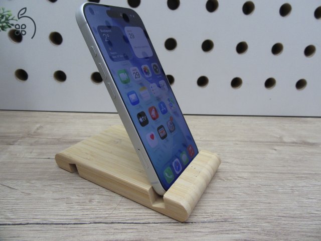 Apple iPhone 17 Pro – Silver – Szinte új élmény: 3 ciklus / 100% akku, prémium Pro kamera + villámgyors rendszer – 256 GB – Használt, újszerű – Garanciás 2026.12.18-ig