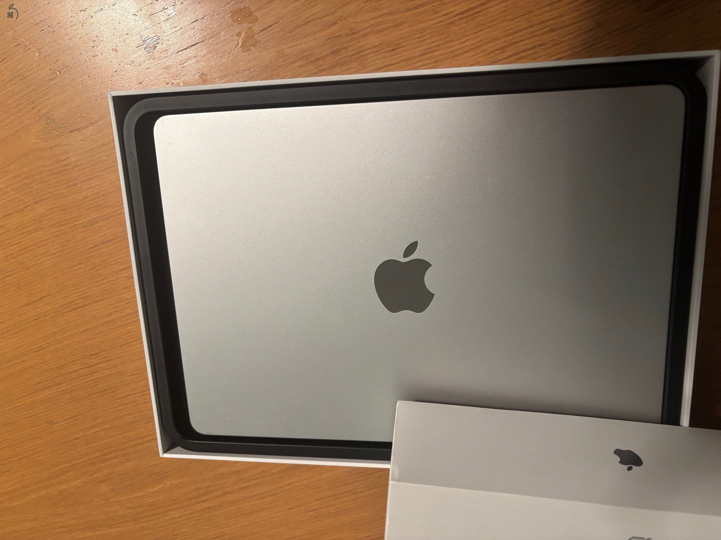 MacBook Air M3 2024 Retina, 8C 512Gb SSD /16Gb LPDDR5 RAM