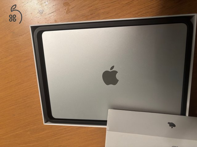 MacBook Air M3 2024 Retina, 8C 512Gb SSD /16Gb LPDDR5 RAM