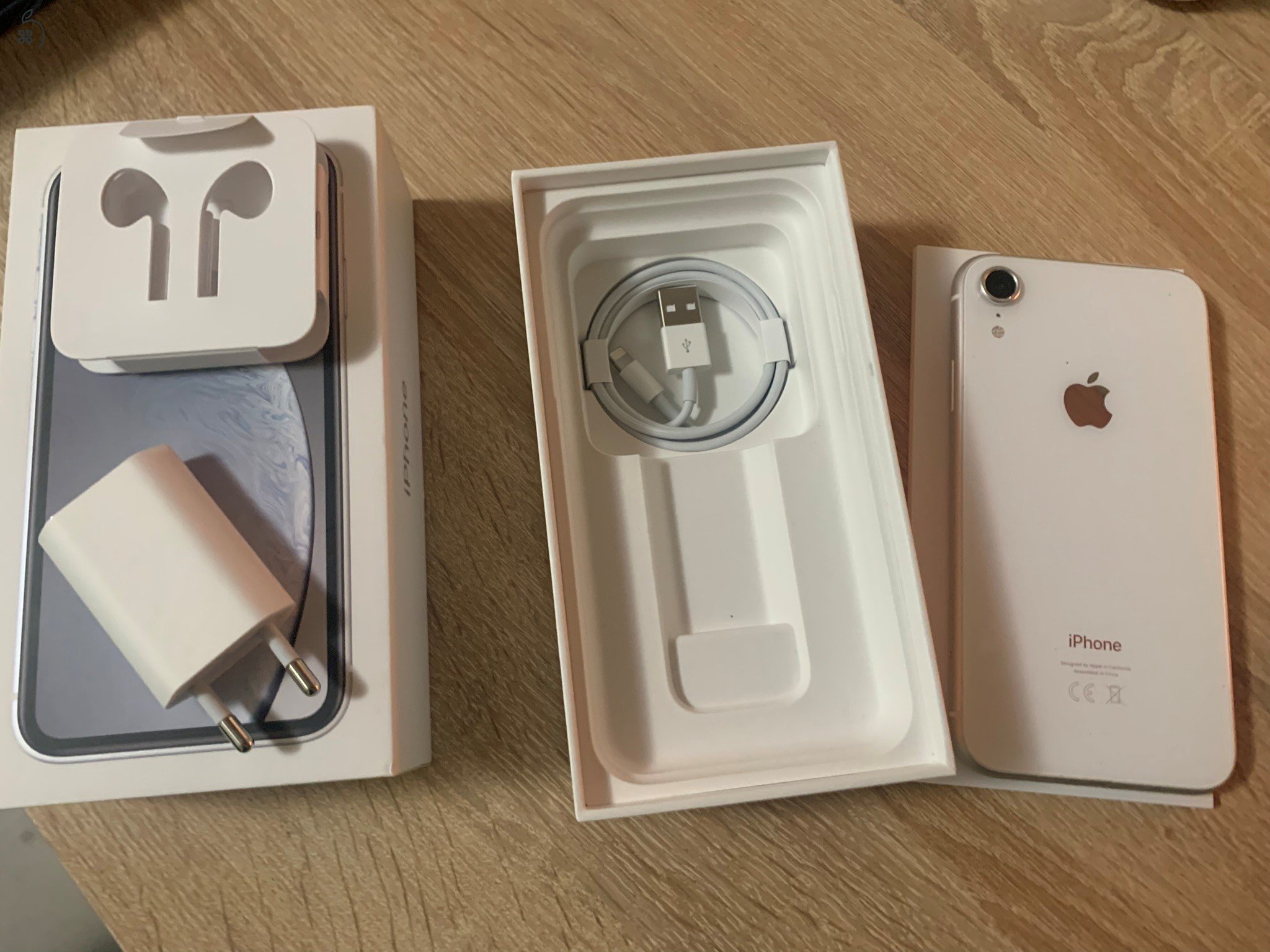 iPhone XR 64 GB fehér - újszerű