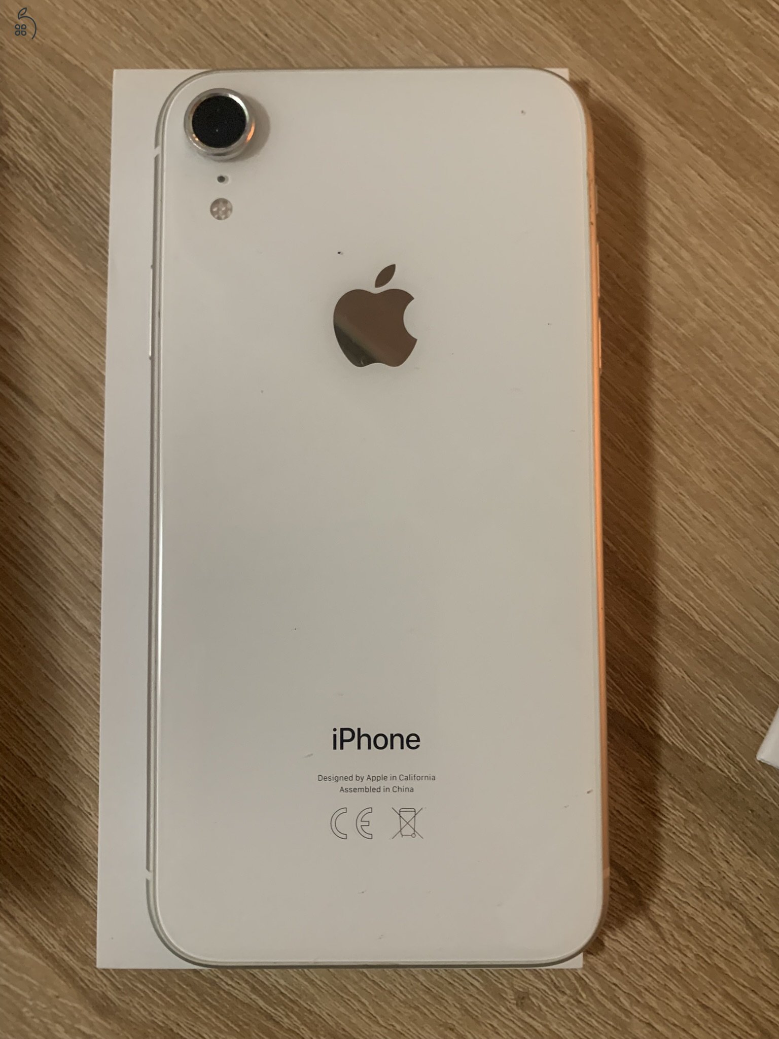 iPhone XR 64 GB fehér - újszerű