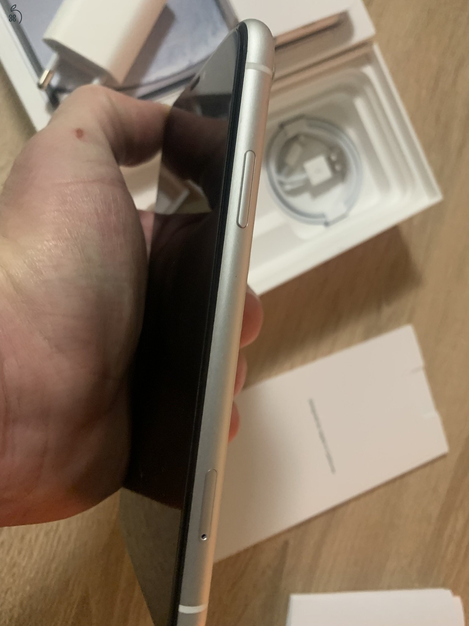iPhone XR 64 GB fehér - újszerű