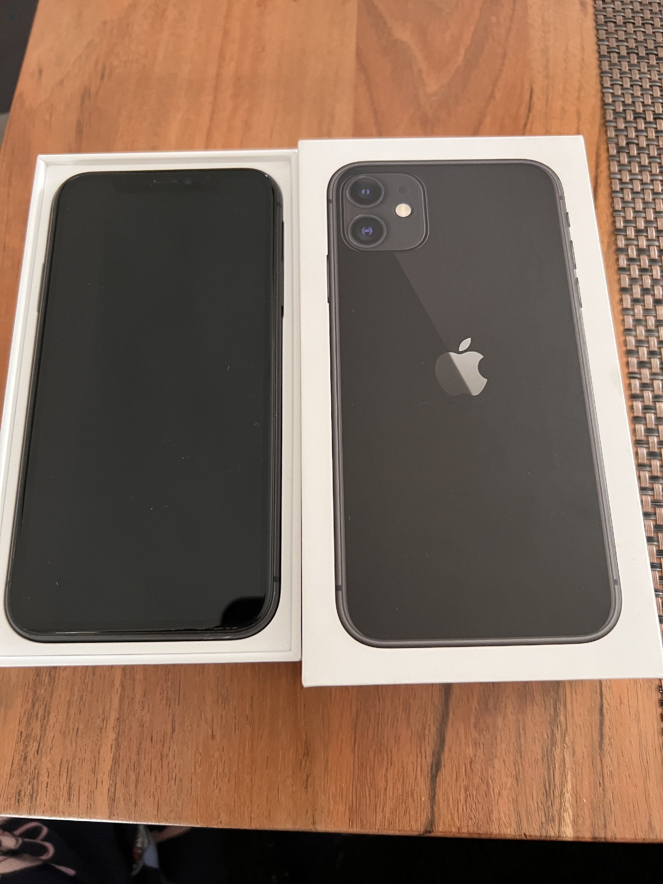iPhone 11 - atracit szürke 128 GB