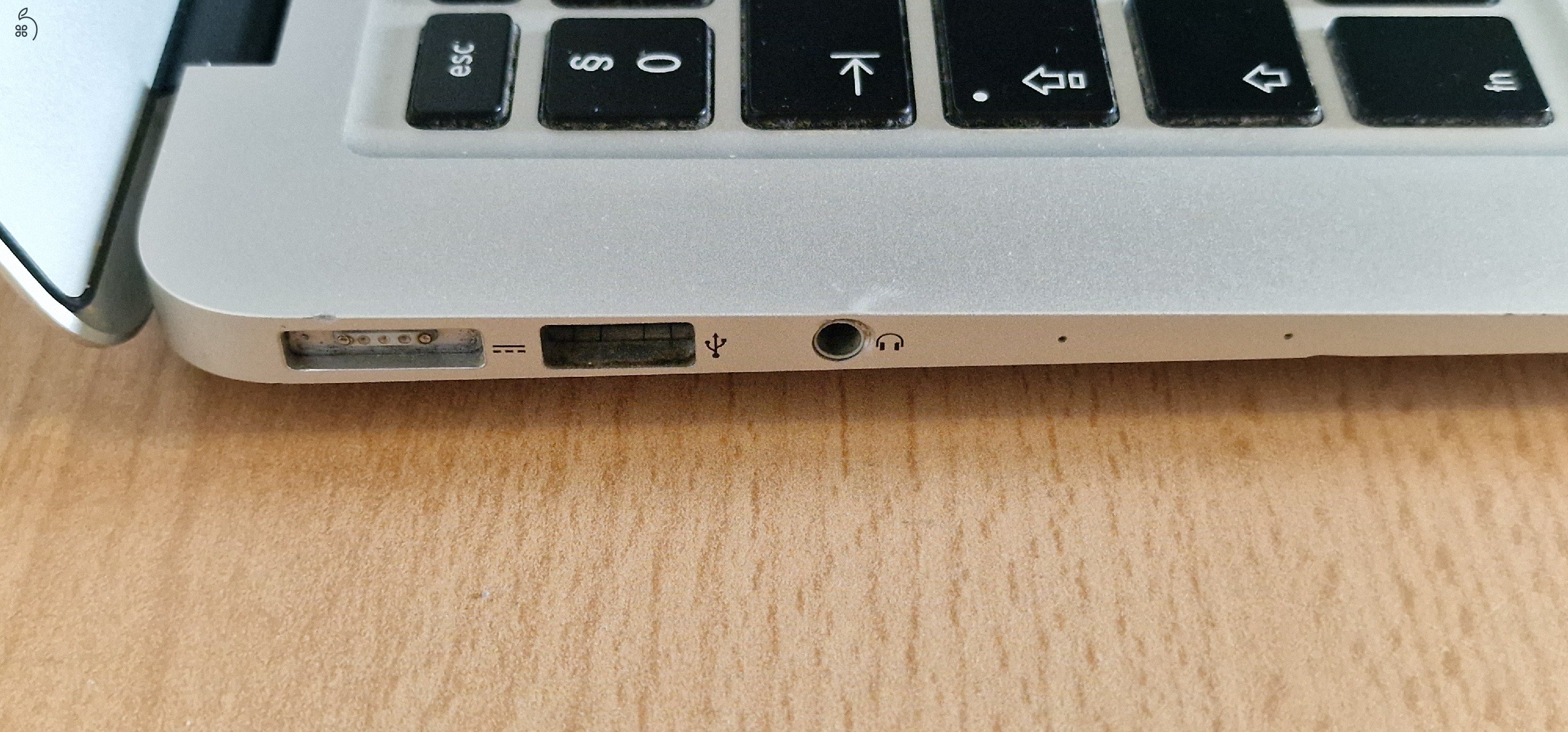 Eladó MacBook Air 13