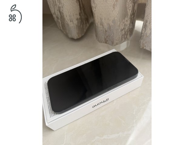 Eladó jó állapotú IPhone 13