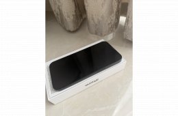 Eladó jó állapotú IPhone 13