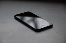 iPhone 7 - 128 GB - 99% akku