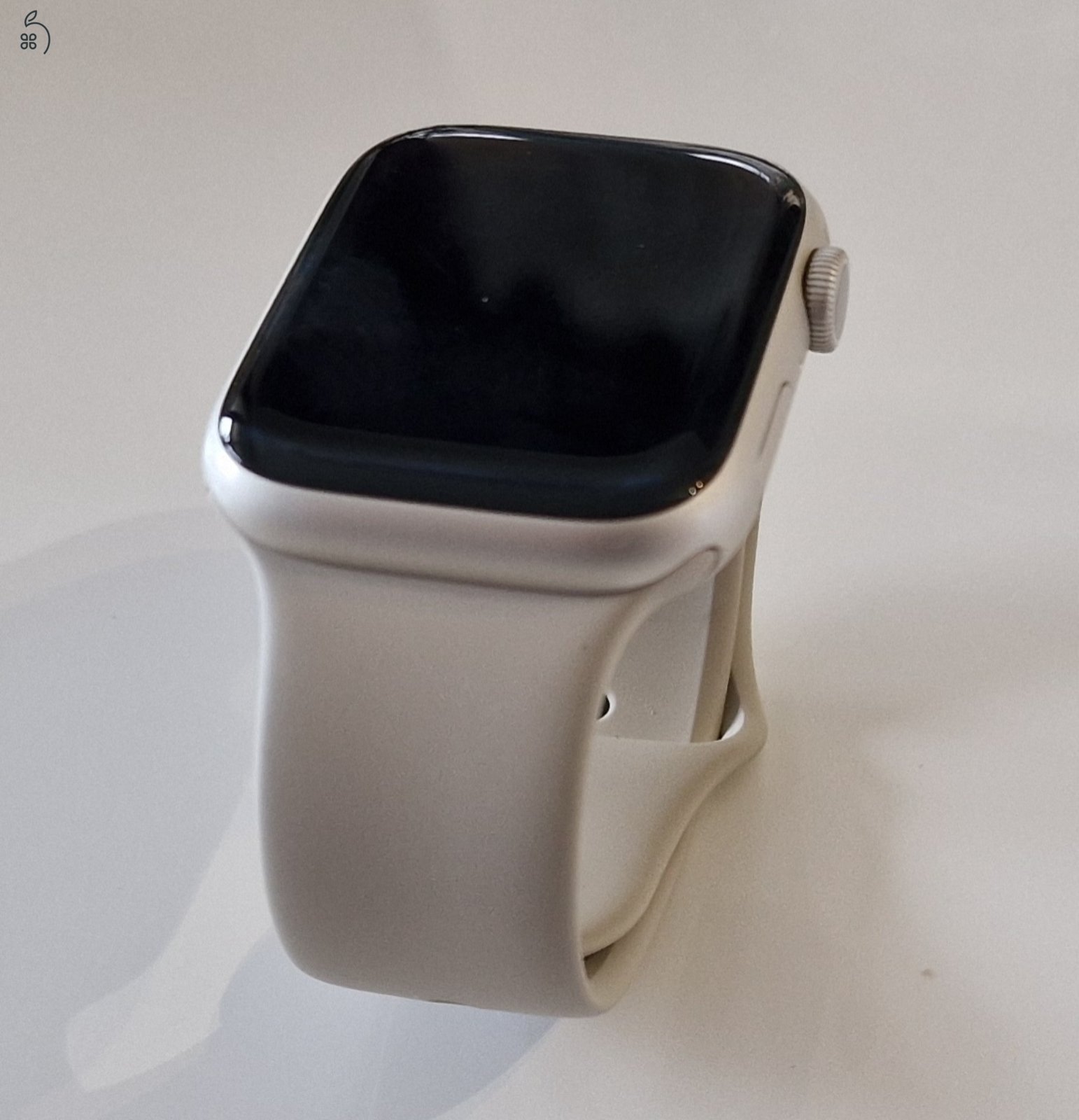 Eladó, használt, kitűnő állapotban lévő Apple Watch Series 7 GPS auminium 45 mm okosórám