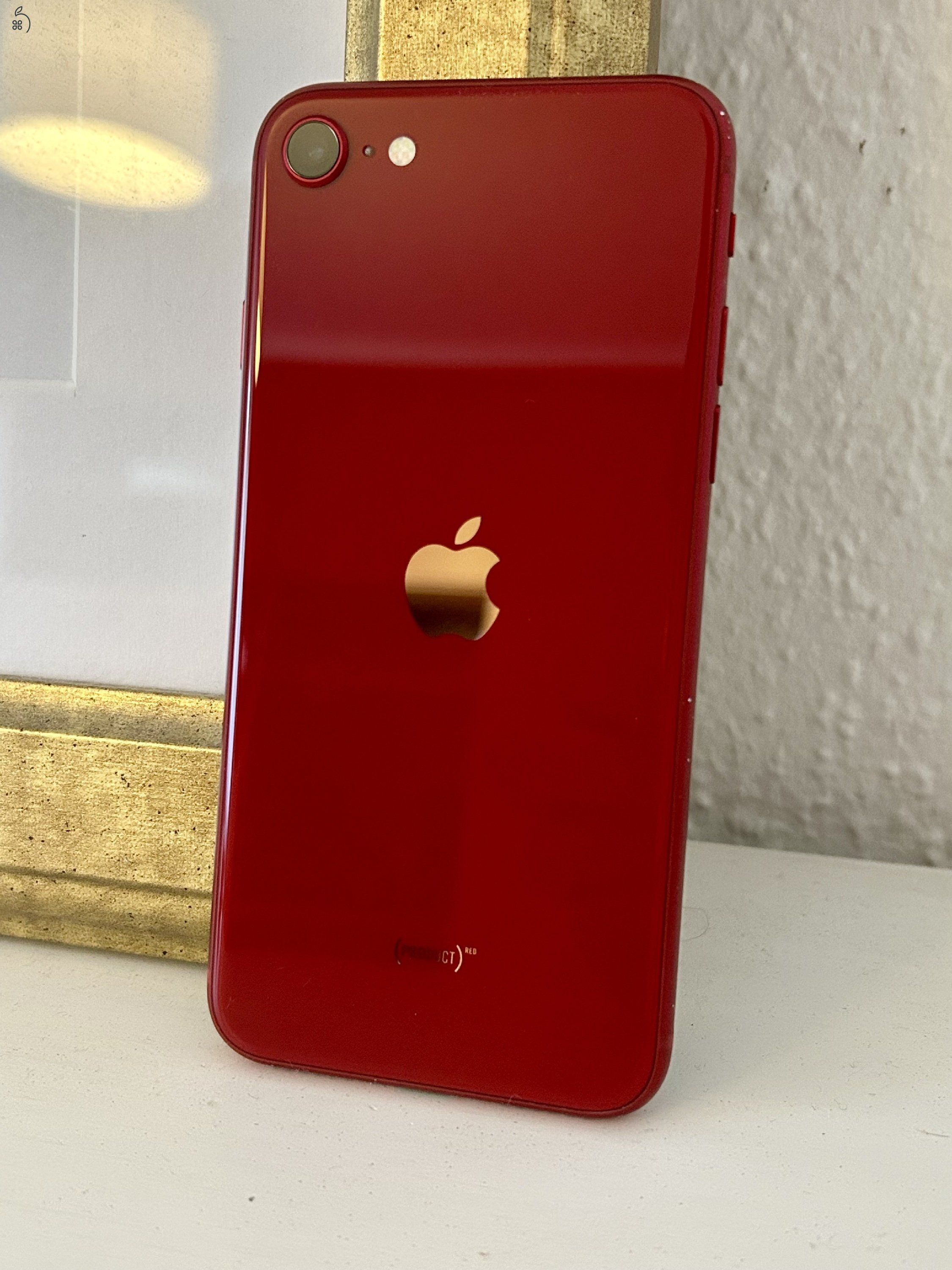 Újszerű iPhone SE 3 Red 64gb Független 84% akku