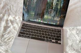 MacBook Air M1/2020 8 core CPU 8 core GPU 16GB RAM 1TB SSD