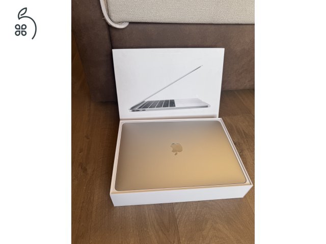 Apple MacBook Pro 13” (2016) – karcmentes, magyar billentyűzet, 8GB RAM