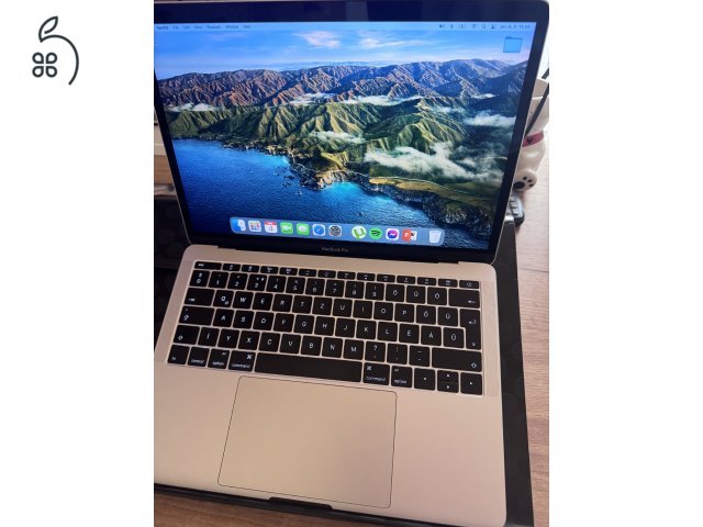 Apple MacBook Pro 13” (2016) – karcmentes, magyar billentyűzet, 8GB RAM