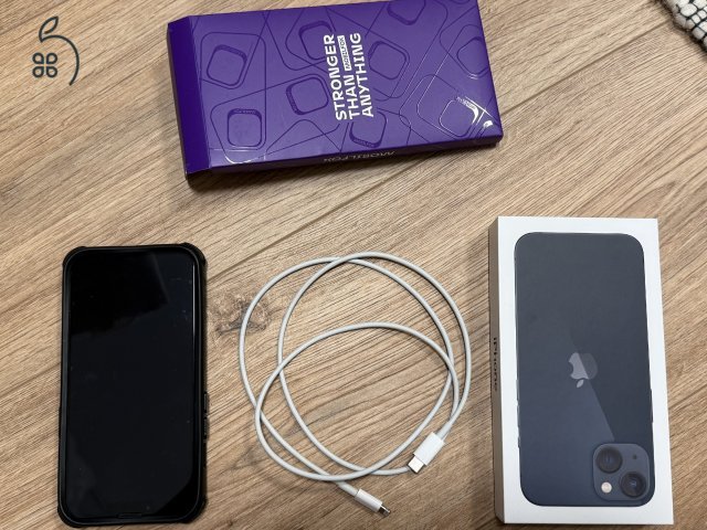 Újszerû 100% aksival apple garanciával ajándék Mobilfox  új üvegfóliával és proshock tokkal elado Iphone 13 128 GB éjfekete telefon