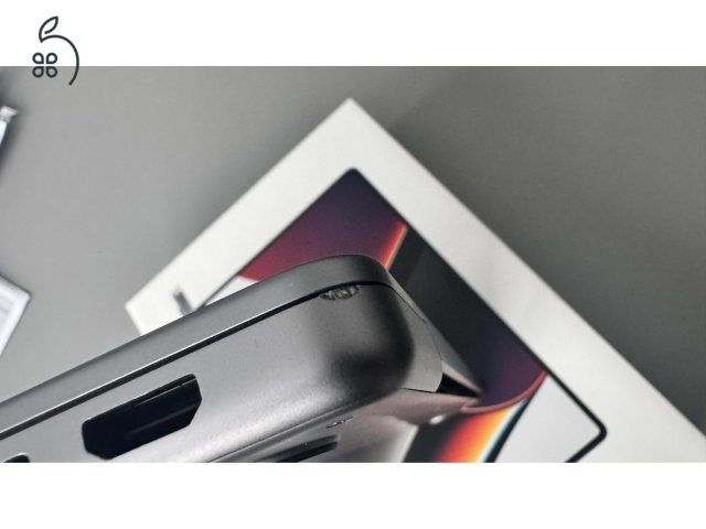  Apple MacBook Pro 14