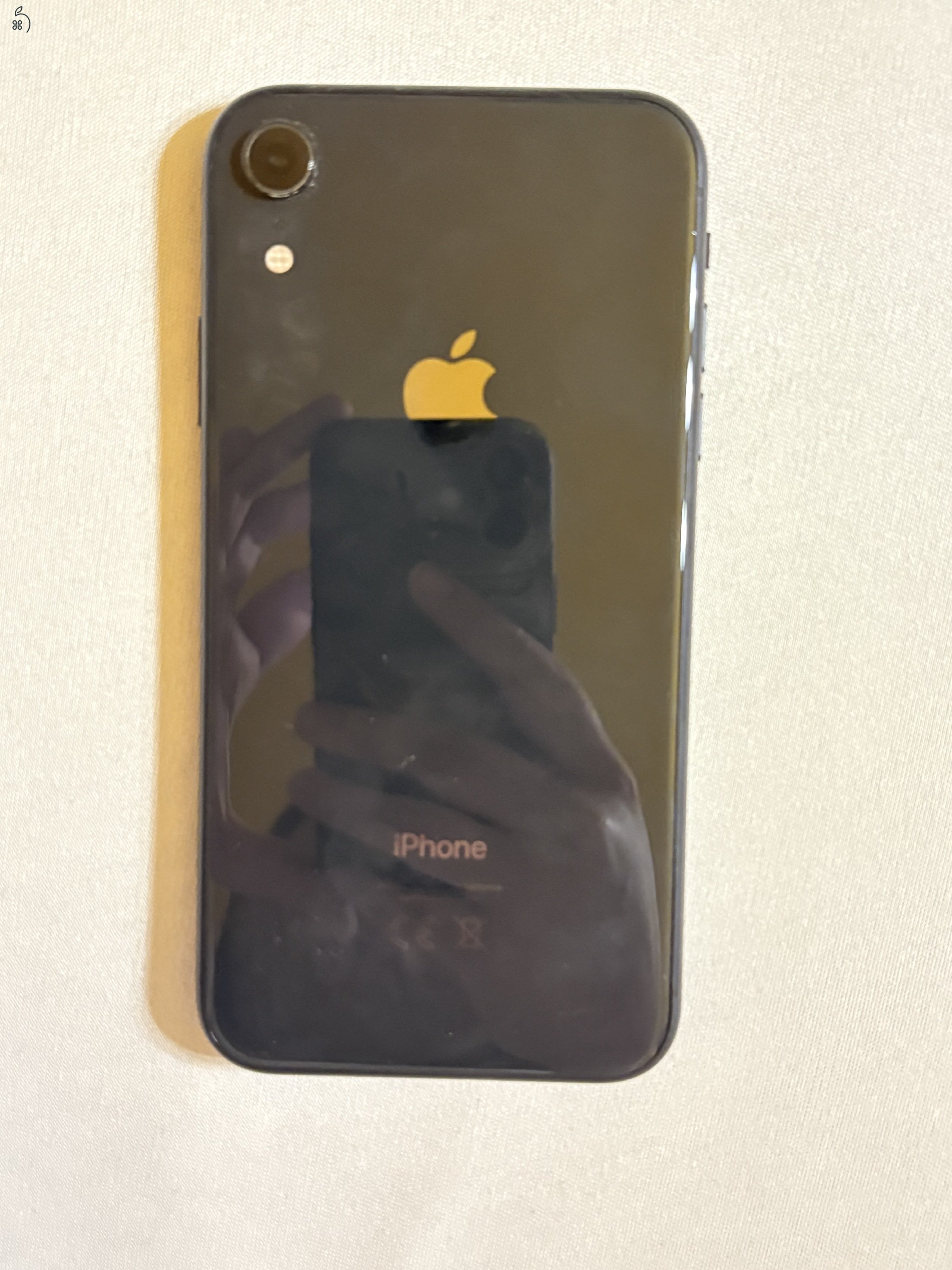 iPhone XR – 64GB tarhely 
