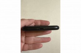 iPhone XR – 64GB tarhely 