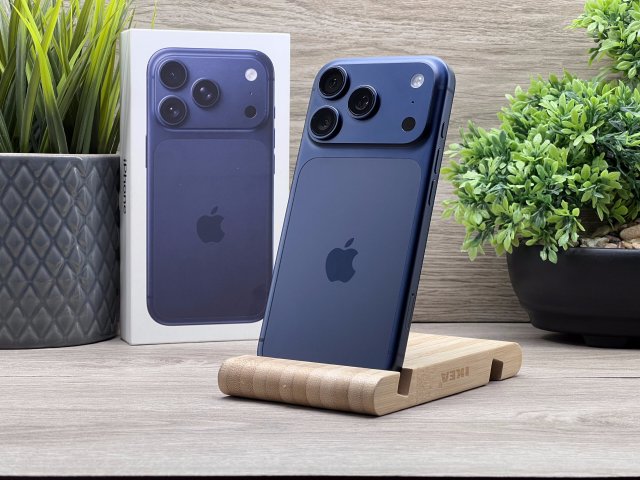 Hibátlan iPhone 17 Pro Deep Blue 256GB 2 ÉV Garanciával Számlával 100% Akku