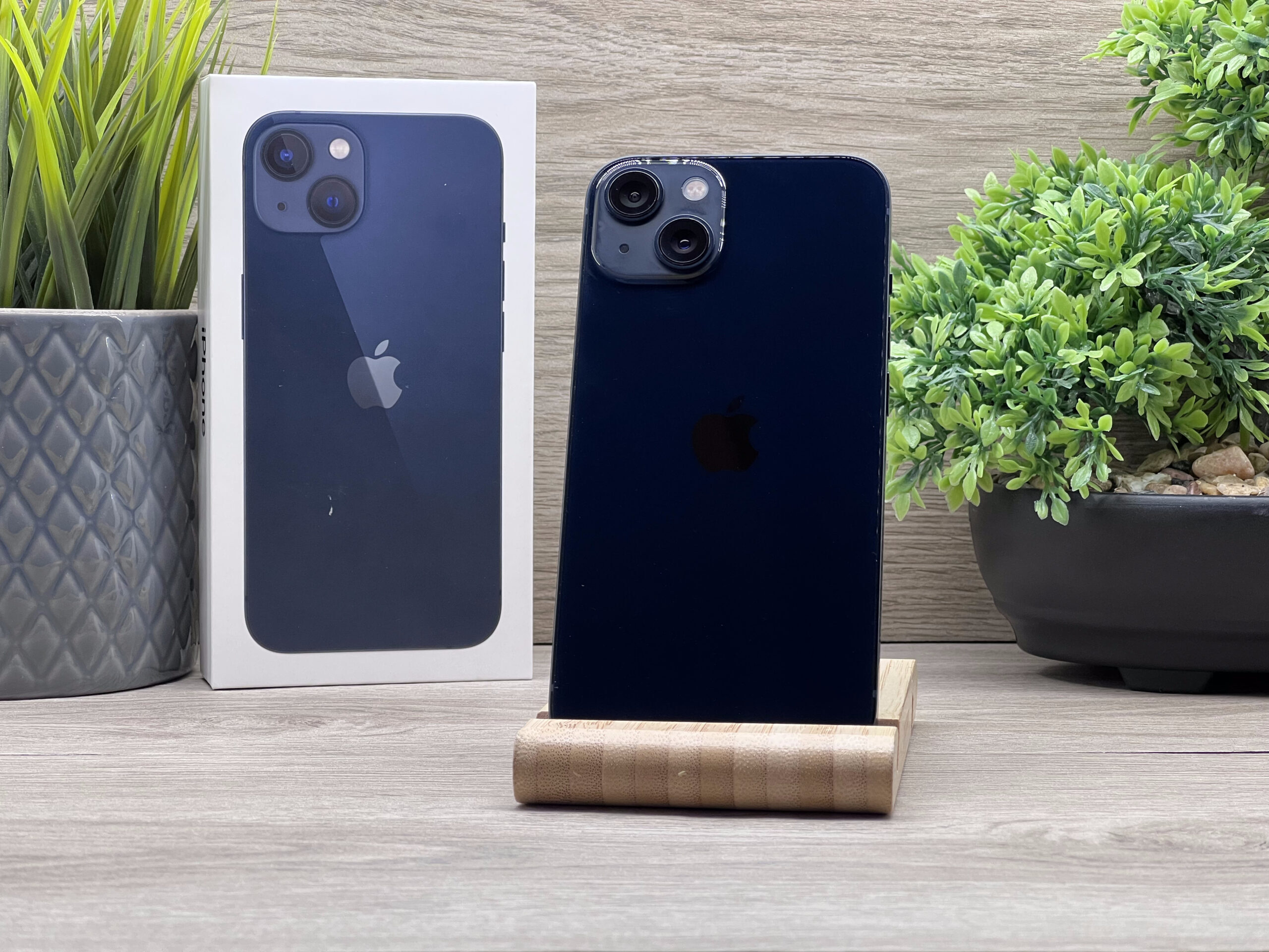 Hibátlan iPhone 13 Midnight 128GB 2 ÉV Garanciával Számlával 94% Akku