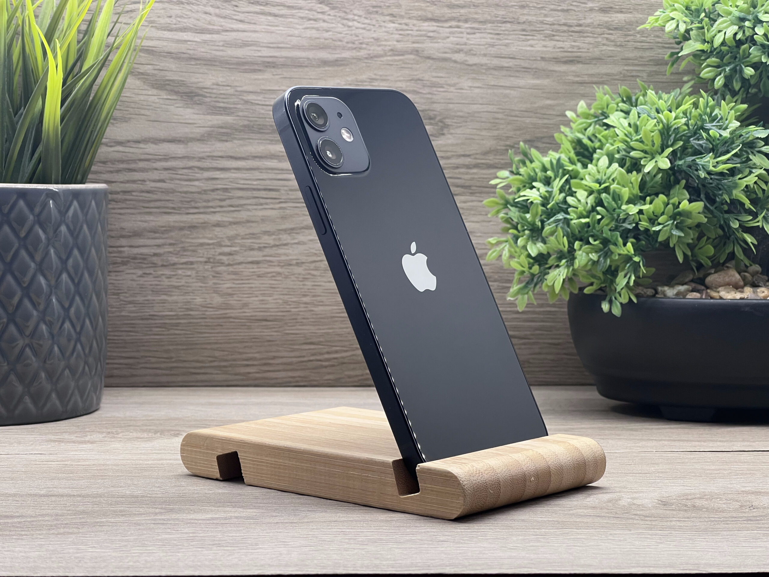 Hibátlan iPhone 12 Black 64GB 2 ÉV Garanciával Számlával 94% Akku