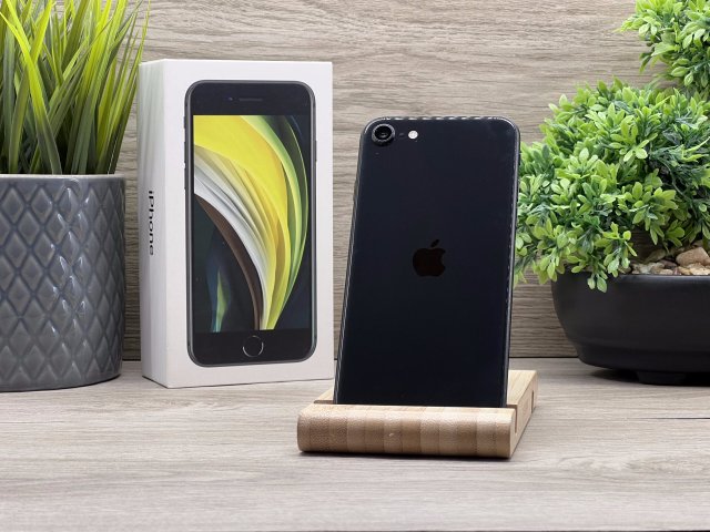 iPhone SE 2020 Black 64GB 2 ÉV Garanciával Számlával 100% Akku
