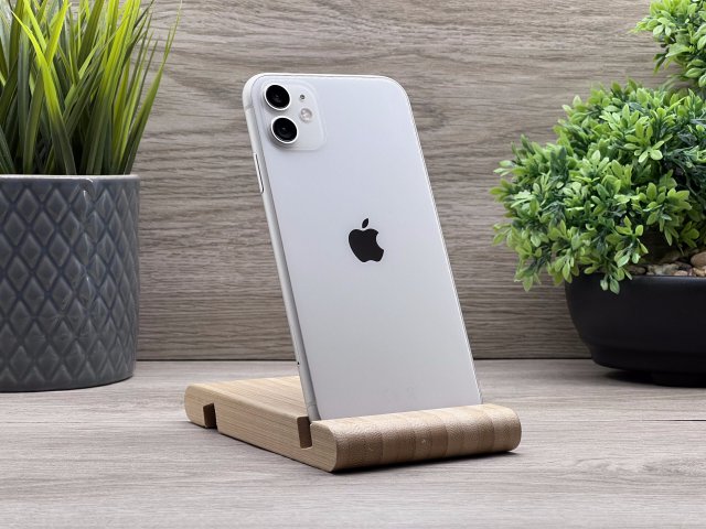Hibátlan iPhone 11 White 64GB 2 ÉV Garanciával Számlával 100% Akku