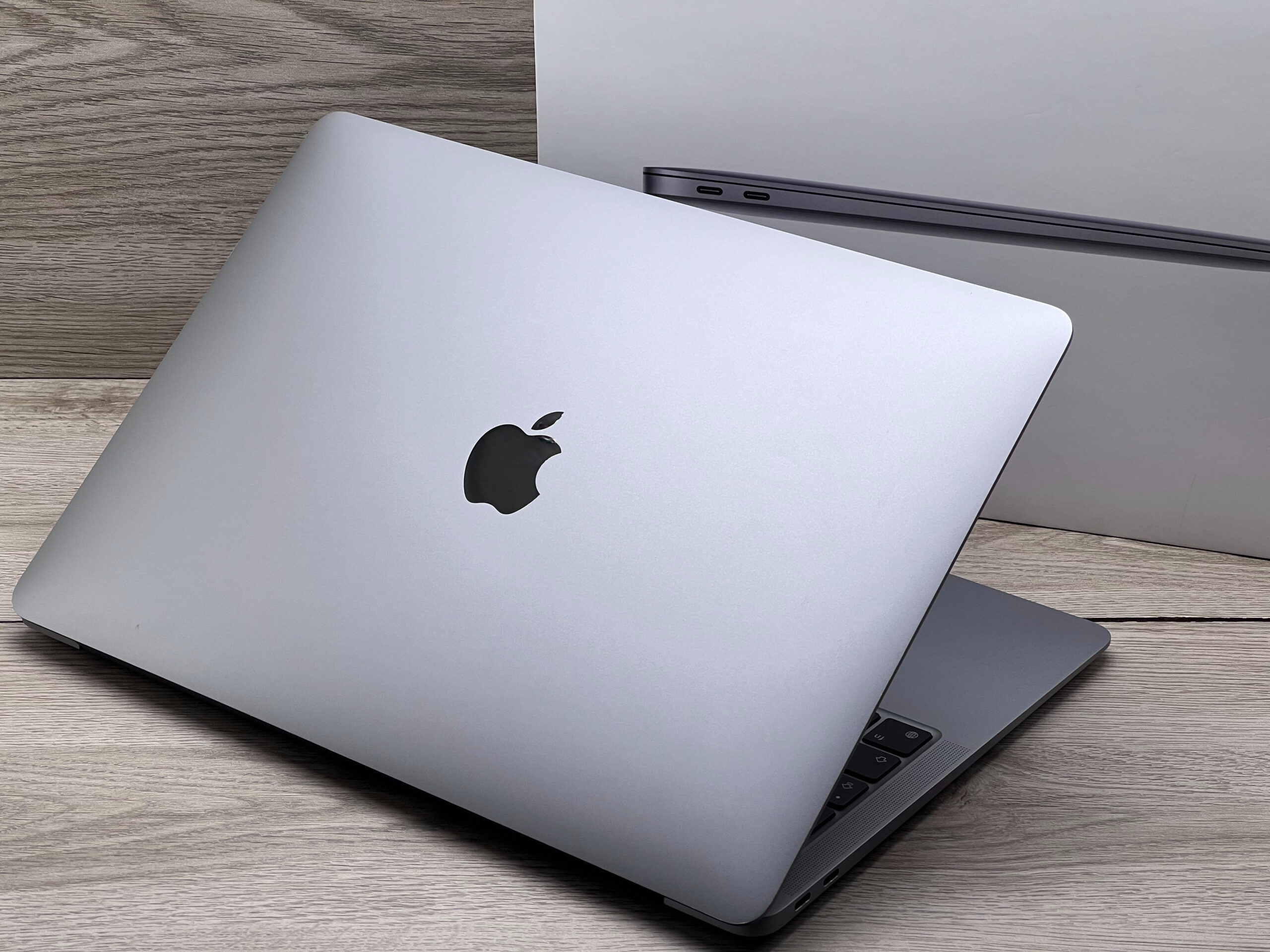 Hibátlan MacBook Air 2020 M1 13” 256GB 2 ÉV Garanciával Számlával 90% Akku