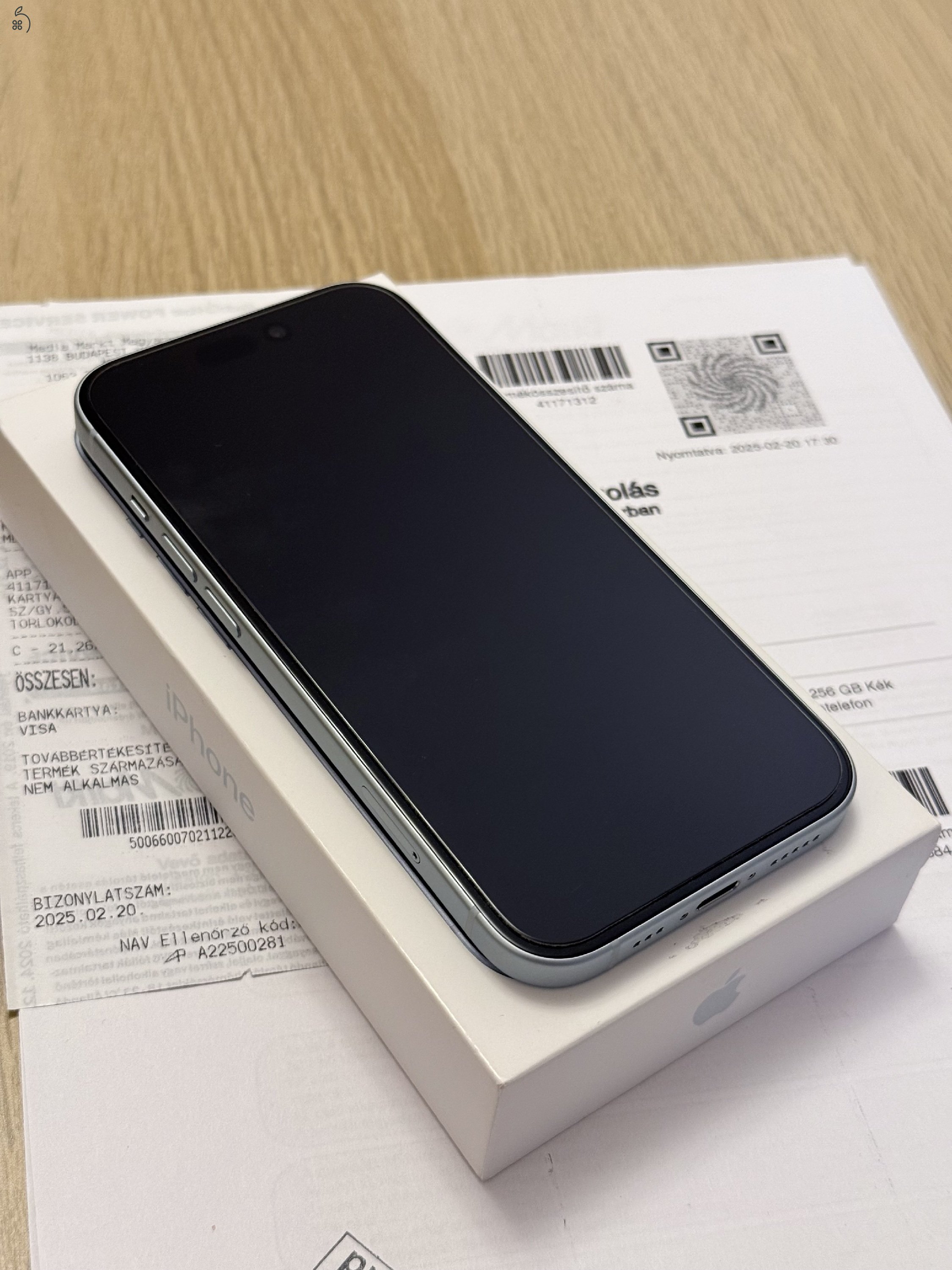 iPhone 15 256GB kék 98% akku MEDIA MARKT GARANCIA 2028.02-ig