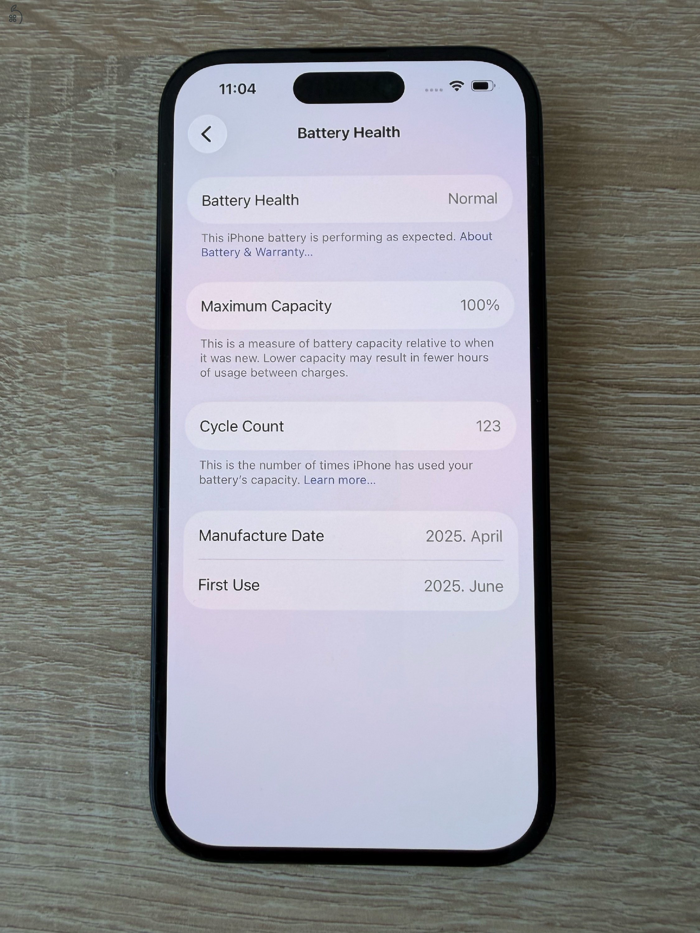 Apple iPhone 16 128GB Black (5 hó Apple garancia) + Apple MagSafe szilikontok