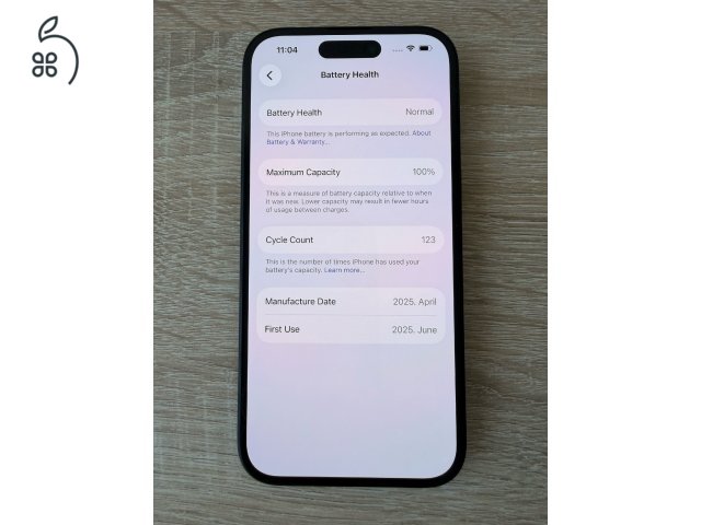 Apple iPhone 16 128GB Black (5 hó Apple garancia) + Apple MagSafe szilikontok