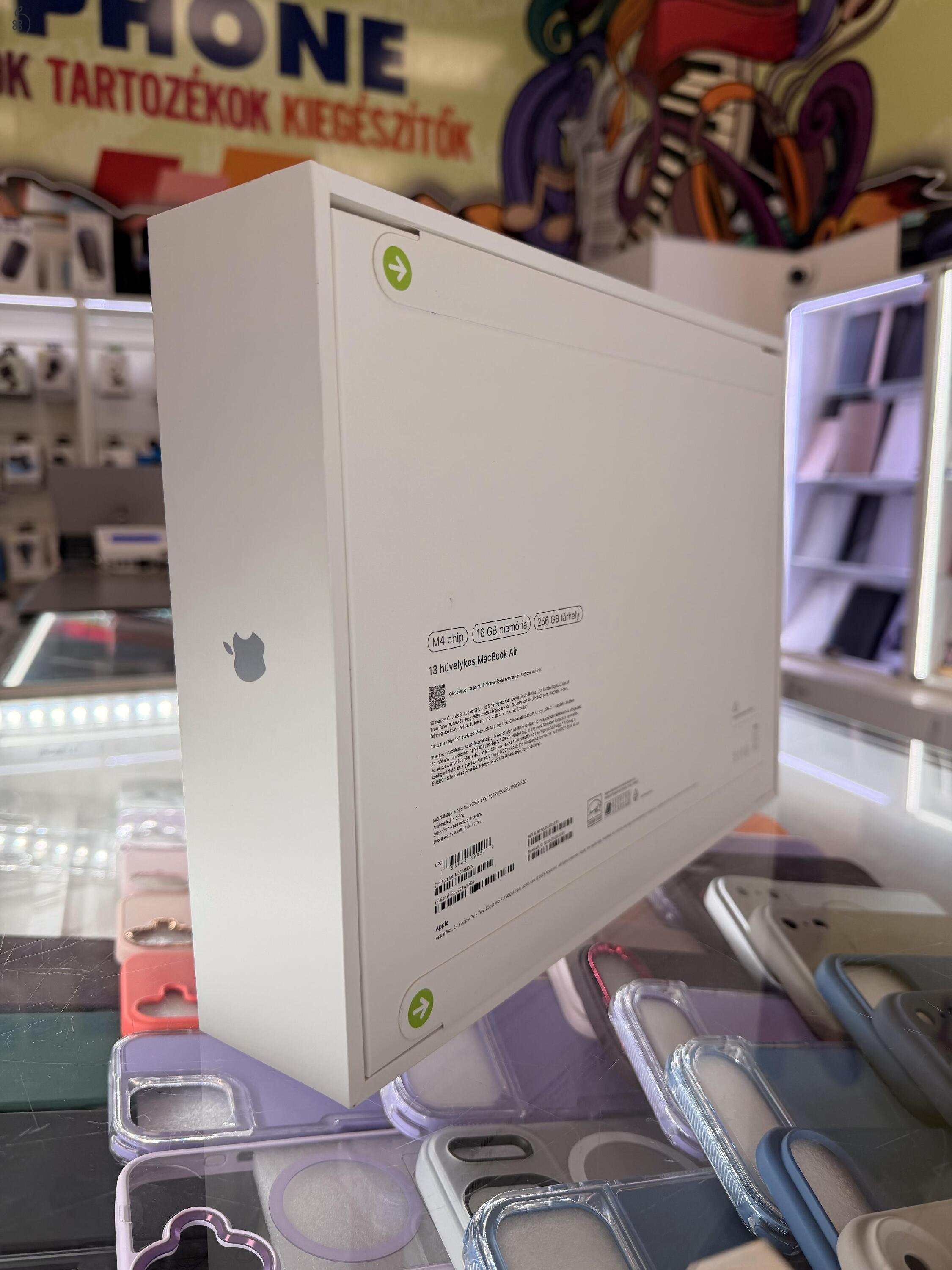 (ÚJ) MacBook Air 13, M4 chip 10/8 16GB Ram / 256GB - Kék