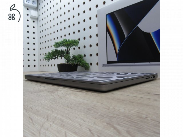 Apple MacBook Pro 16 (2021) M1 Pro 16GB/1TB használt, karcmentes – 87% akku