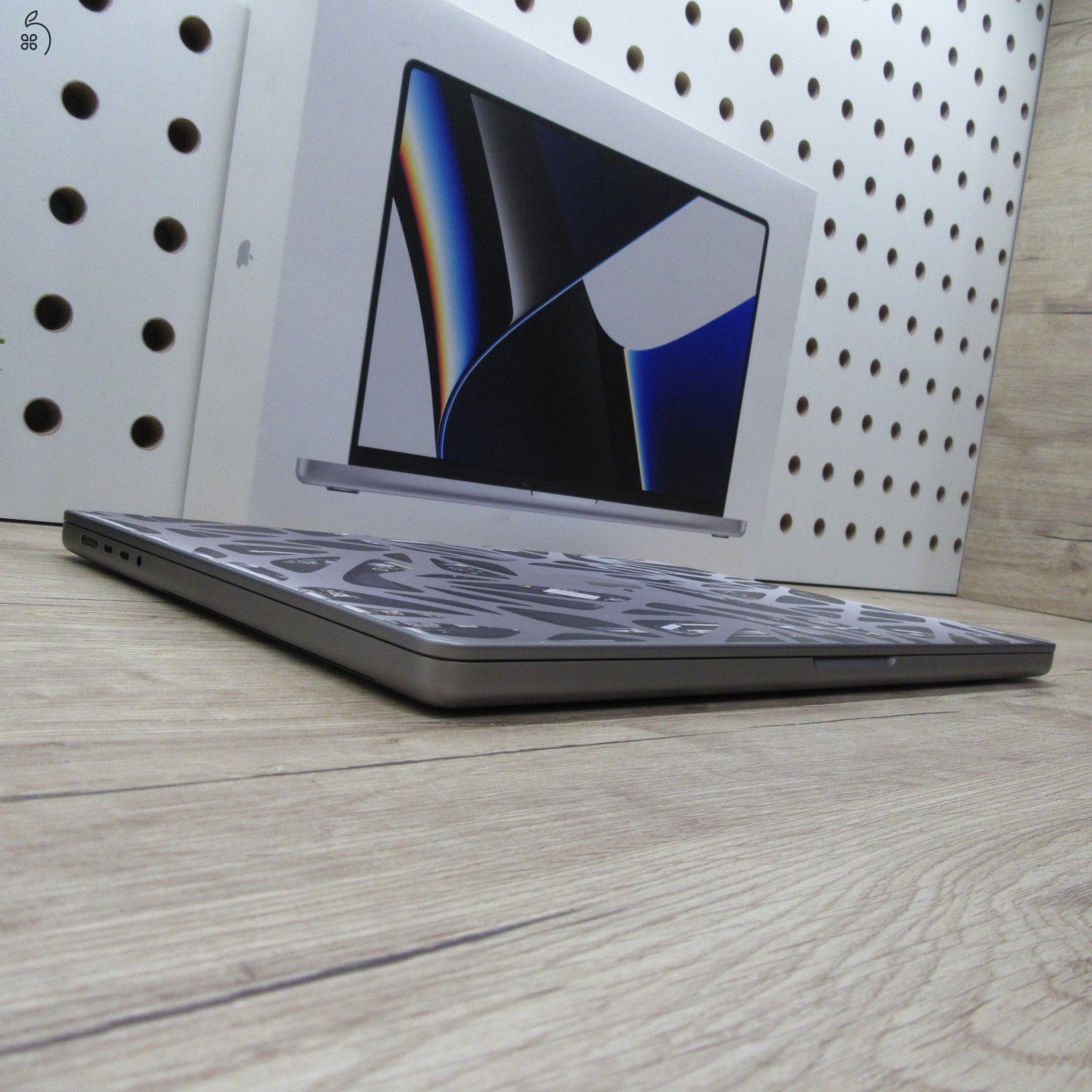 Apple MacBook Pro 16 (2021) M1 Pro 16GB/1TB használt, karcmentes – 87% akku