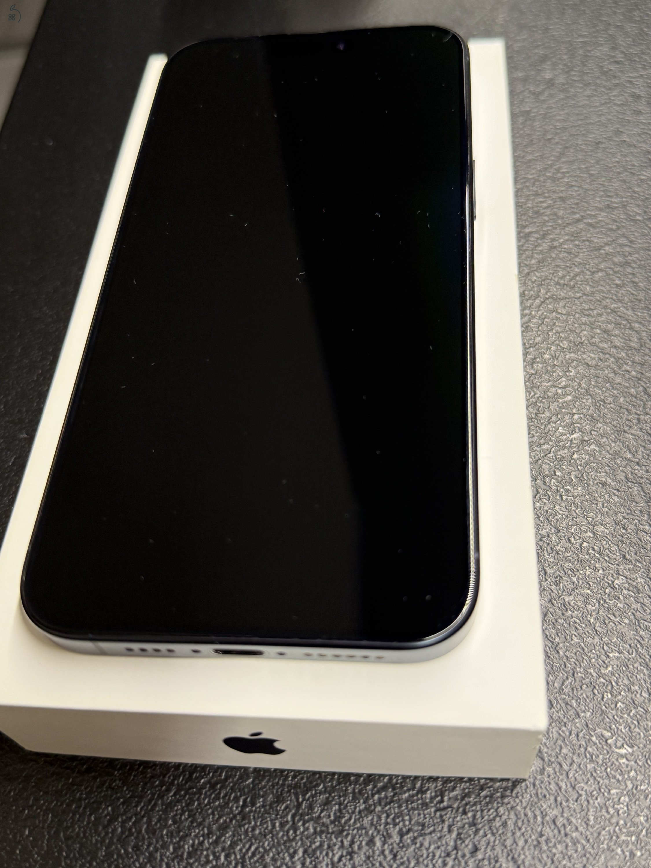 Eladó iPhone 15 Pro Max 256g Kék színben